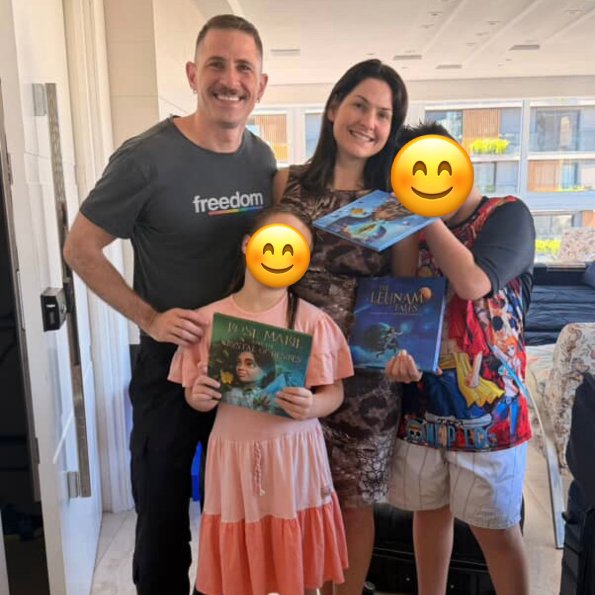 Paquete de experiencia audiovisual | En Inglés | Dos libros ilustrados inmersivos de tapa dura con audio sobre el tiempo y la pérdida | 164 páginas ilustradas con estilo cinematográfico