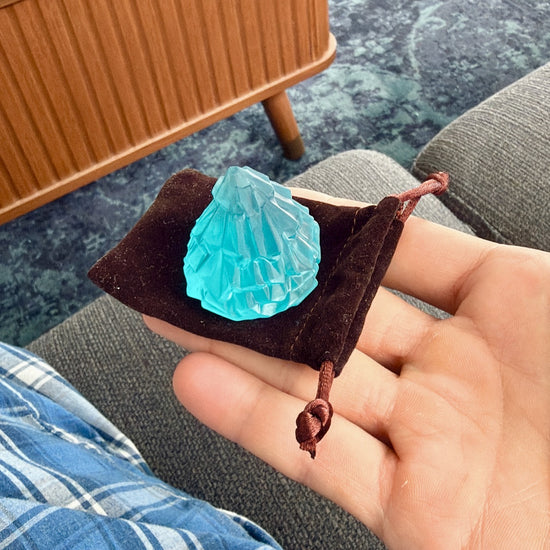 Amuleto miniatura Cristal de los Deseos | Objeto protagonista en Los cuentos de Leunam